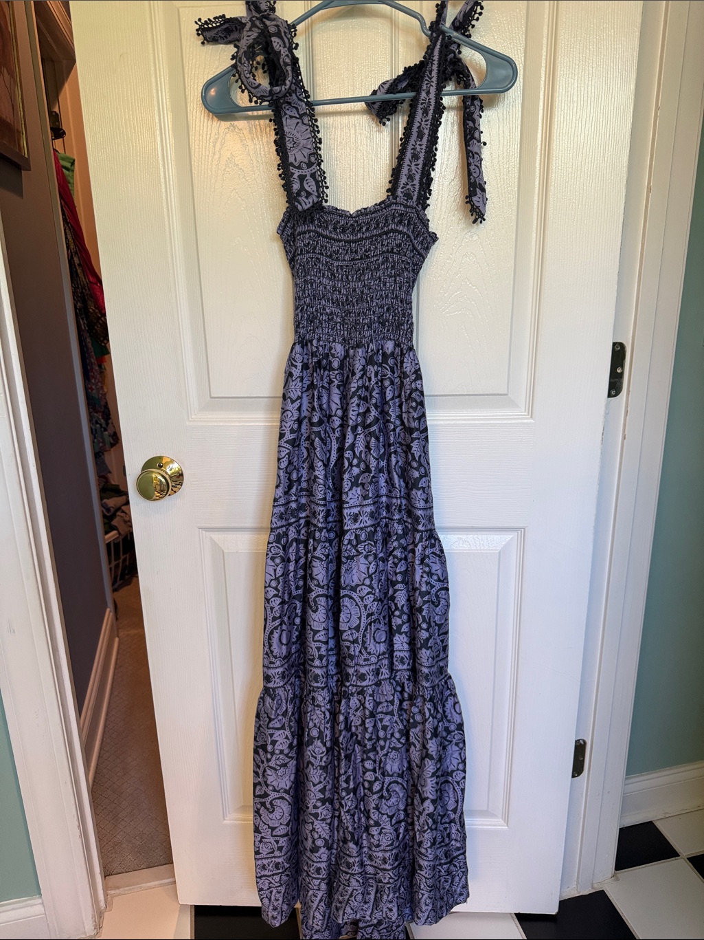 Nwt Omika Lana Smocked Tie-Shoulder Maxi Dress In Lavender Floral